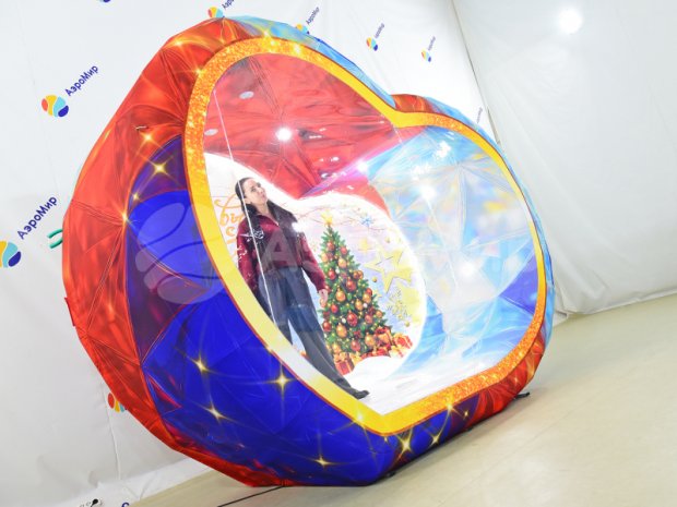 Надувная фотозона Сердце Надувная фотозона Сердце