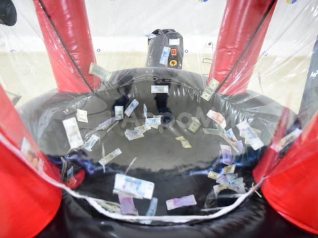 Летающие деньги Летающие деньги