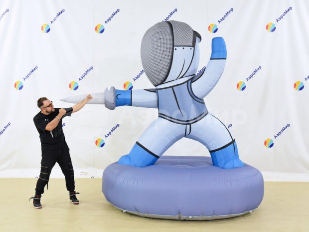 Надувная фигура Фехтовальщик Надувная фигура Фехтовальщик