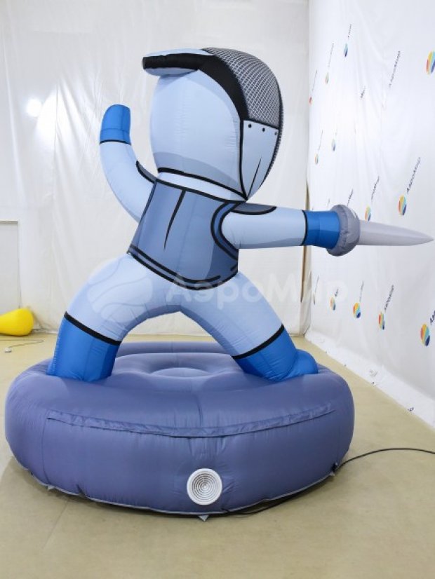 Надувная фигура Фехтовальщик Надувная фигура Фехтовальщик