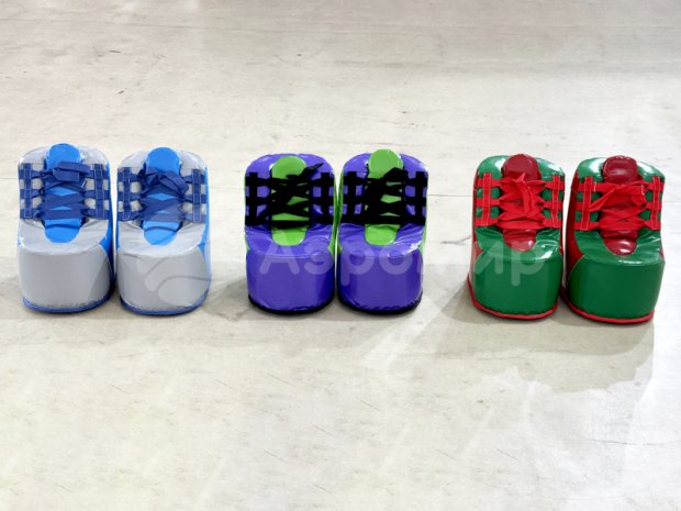 Гигантские кеды Гигантские кеды