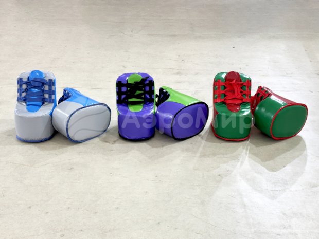 Гигантские кеды Гигантские кеды