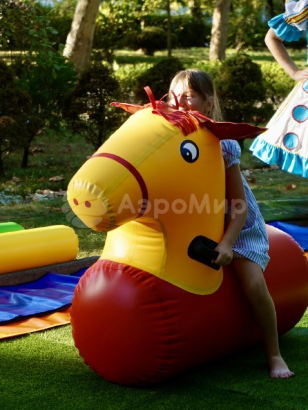 Лошадиные скачки Лошадиные скачки