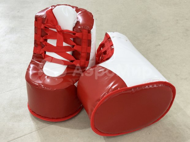 Гигантские кеды Гигантские кеды