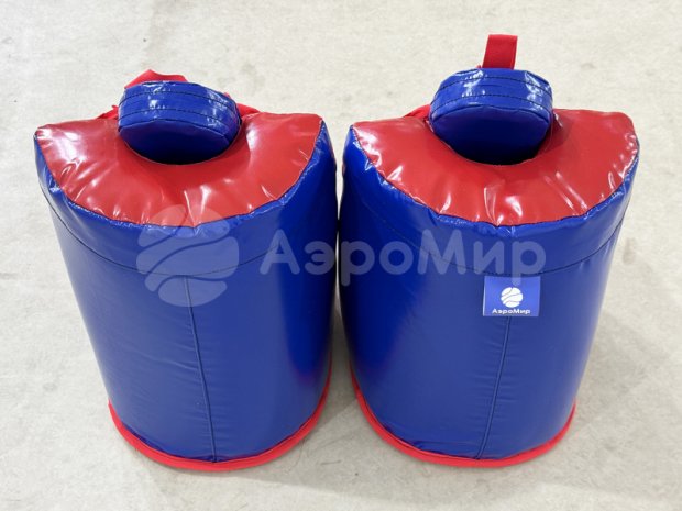 Гигантские кеды Гигантские кеды