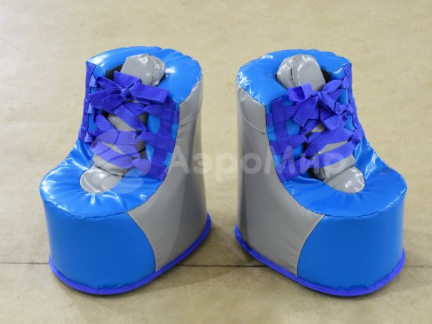 Гигантские кеды Гигантские кеды