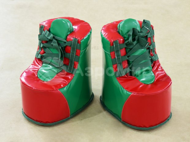 Гигантские кеды Гигантские кеды