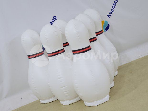 Надувные кегли с мячом Надувные кегли с мячом