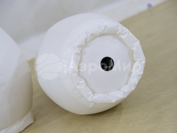 Надувные кегли с мячом Надувные кегли с мячом