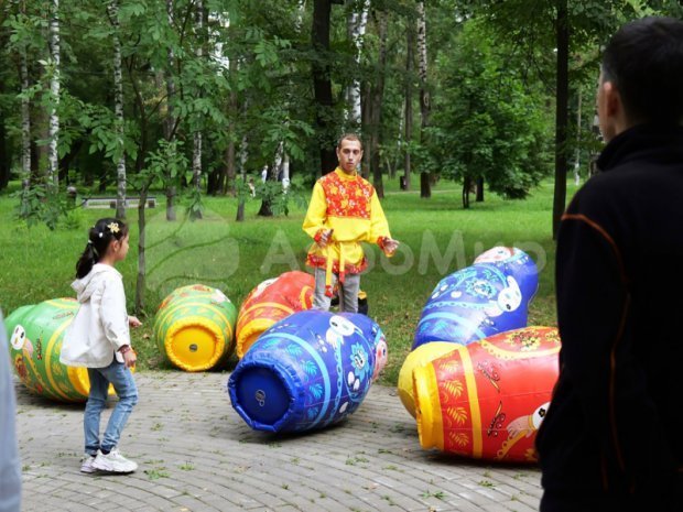 Большие кегли с мячом Большие кегли с мячом