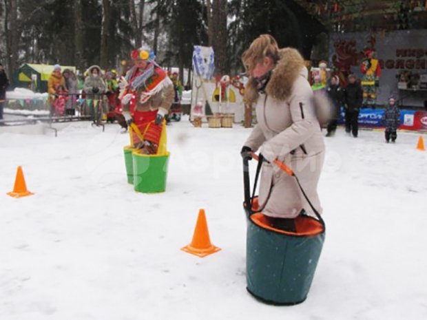 Забег в ведрах Забег в ведрах
