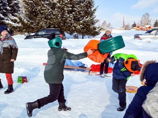 Бой подушками Бой подушками