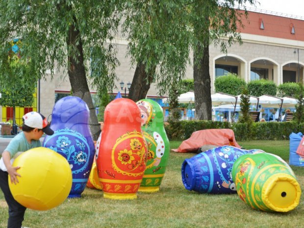 Большие кегли с мячом Большие кегли с мячом