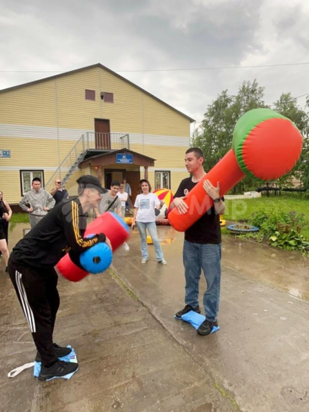 Гигантский молоток Гигантский молоток