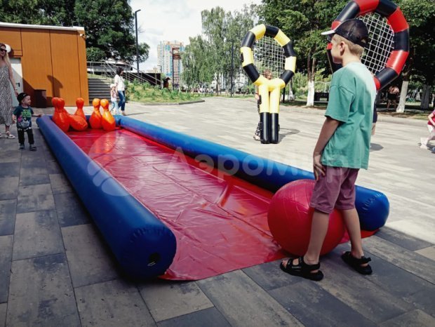 Гигантский боулинг Гигантский боулинг