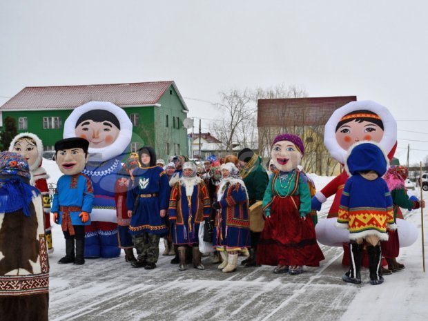 Национальные костюмы Национальные костюмы