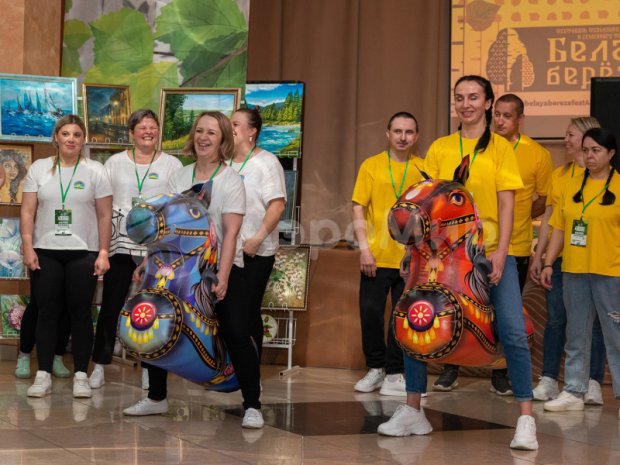 Лошадиные скачки Лошадиные скачки