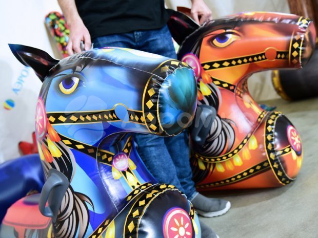 Лошадиные скачки Лошадиные скачки