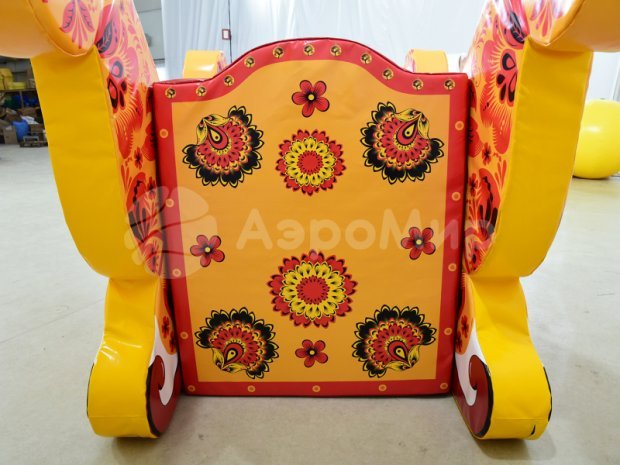 Фотозона Сани с лошадками Фотозона Сани с лошадками