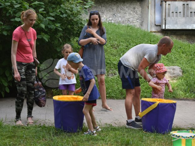 Забег в ведрах Забег в ведрах
