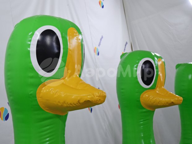 Надувной гусь Надувной гусь