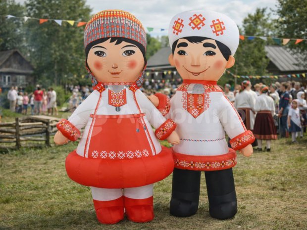 Национальные костюмы Национальные костюмы