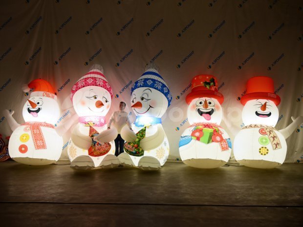 Снеговик с ёлкой Снеговик с ёлкой