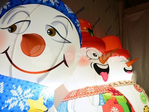 Снеговик с ёлкой Снеговик с ёлкой