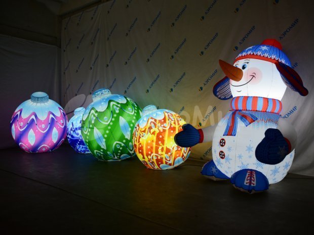 Ёлочный новогодний шар с подсветкой Ёлочный новогодний шар с подсветкой