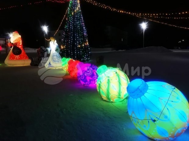 Ёлочный новогодний шар с подсветкой Ёлочный новогодний шар с подсветкой