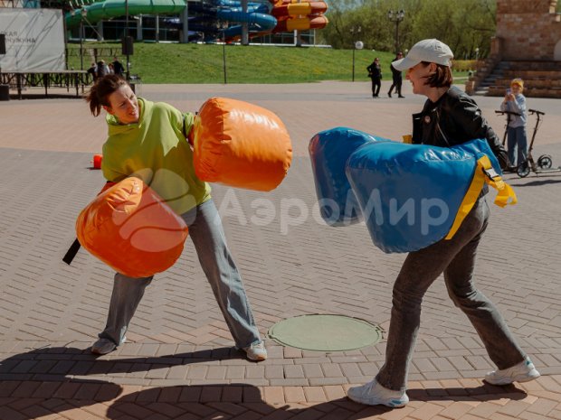 Гигантские перчатки Гигантские перчатки