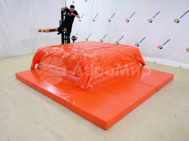 Квадратная Квадратная