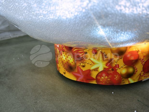 Ёлочный шар с игрушкой внутри Ёлочный шар с игрушкой внутри