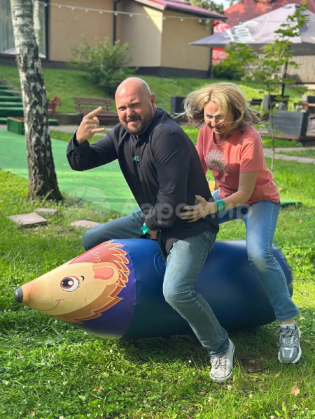 Скачки на ёжике Скачки на ёжике