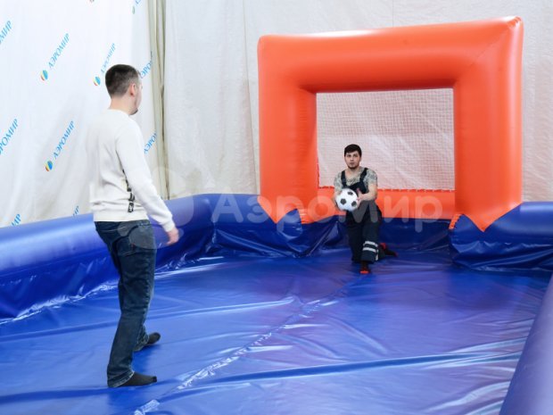 Скользкий футбол Скользкий футбол