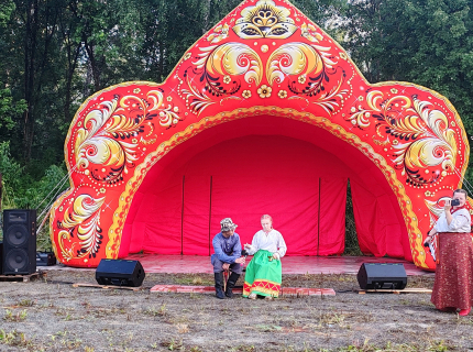 Надувная сцена в виде кокошника принт хохлома, Железнодорожник