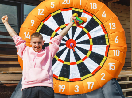 Надувной дартс на празднике в Ульяновске