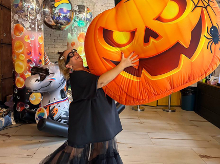 Шоу подушка Тыква для ивентов и интерактивов, г. Москва.