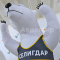 Большой надувной медведь с мячом