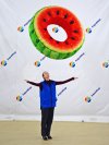 Пончик-подушка — яркий и легкий реквизит для шоу, игры и развлечений