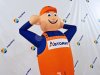 Аэромен с машущей рукой средней сложности