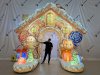 Пряничный домик — надувная новогодняя арка-фотозона