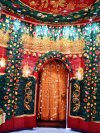Колпак дом — новогодняя надувная конструкция с фотозоной внутри