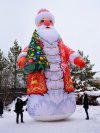 Надувной гигантский Дед Мороз — высота фигуры 10 метров