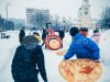 Командная забава — лови сковородкой