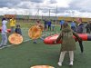 Командная забава — лови сковородкой