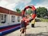 Гигантская игровая ракетка