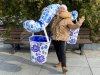 Коромысло — игровой реквизит
