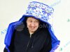 Гигантская шапка — реквизит для праздника и игр