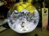 Ёлочный шар с игрушкой внутри — с эффектом вращения и яркой подсветкой